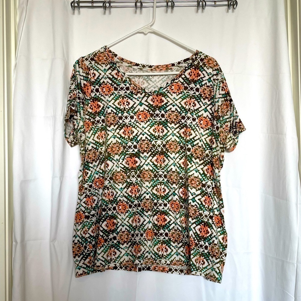 Relativity/ Patterned short sleeve top​​​​​​​​​​​